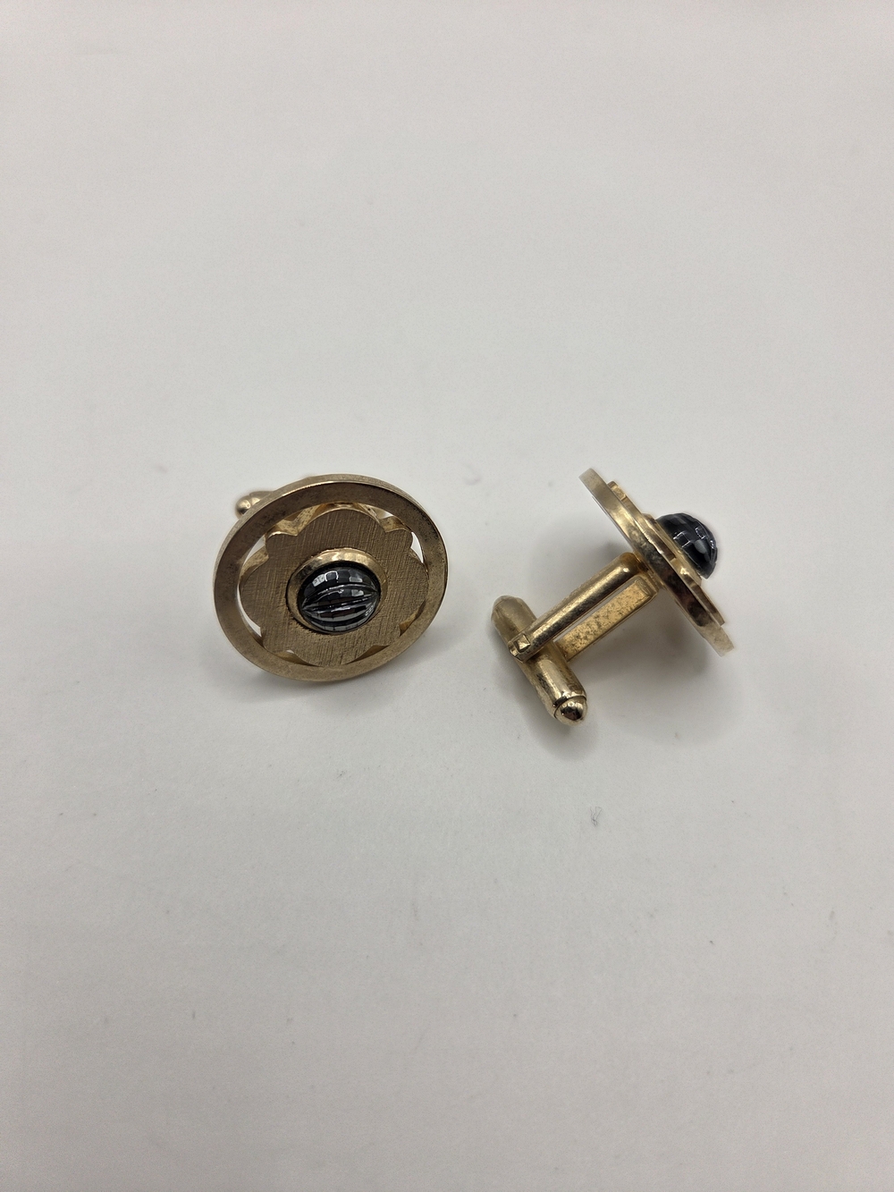 1594. Vintage Gold Tone and Black Round Cufflinks with Striped Black Center